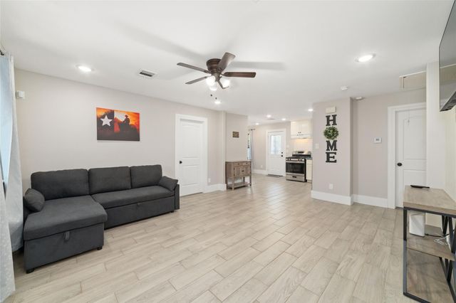 6720 Cathcart Drive, Houston, TX 77091
