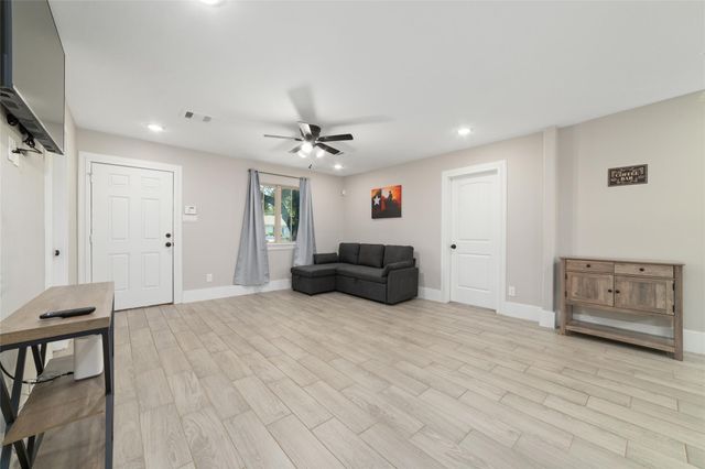 6720 Cathcart Drive, Houston, TX 77091
