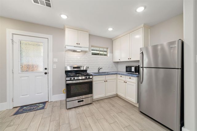 6720 Cathcart Drive, Houston, TX 77091