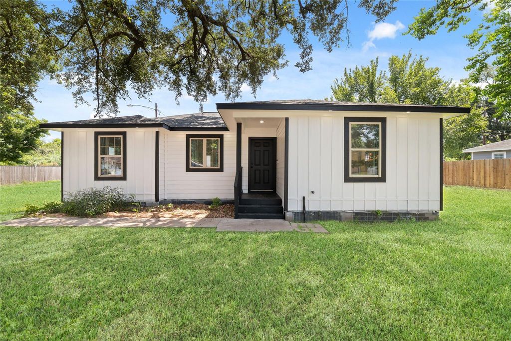 6720 Cathcart Drive, Houston, TX 77091