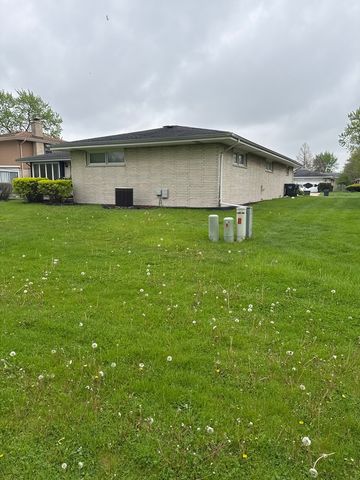 1214 E 165th Street, South Holland, IL 60473