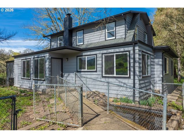 1355 DAYS CREEK CUTOFF Rd, Myrtle Creek, OR 97457