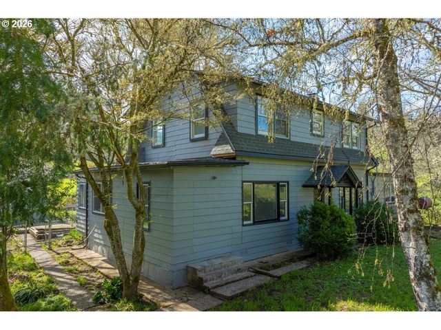 1355 DAYS CREEK CUTOFF Rd, Myrtle Creek, OR 97457