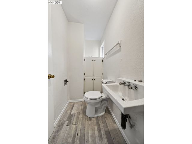 1355 DAYS CREEK CUTOFF Rd, Myrtle Creek, OR 97457