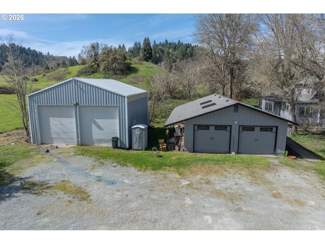 1355 DAYS CREEK CUTOFF Rd, Myrtle Creek, OR 97457