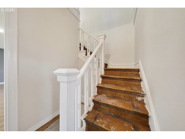 1355 DAYS CREEK CUTOFF Rd, Myrtle Creek, OR 97457