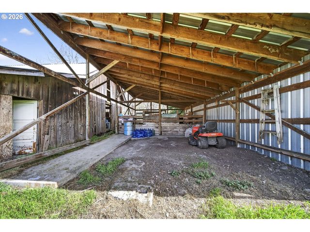 1355 DAYS CREEK CUTOFF Rd, Myrtle Creek, OR 97457