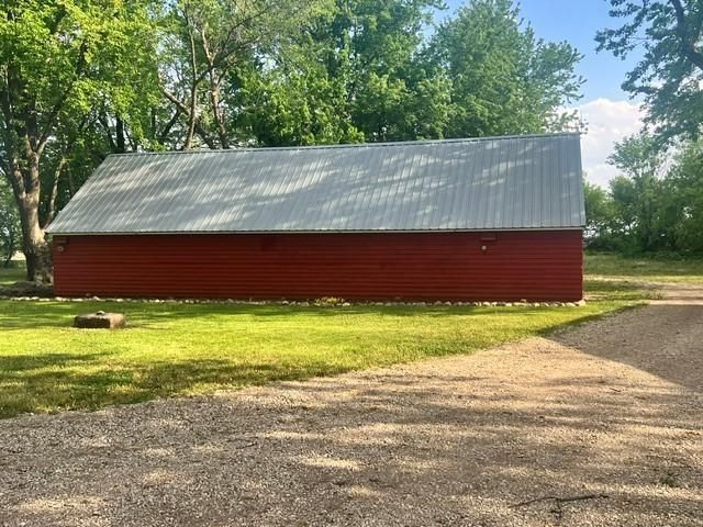 19443 560th Avenue, Austin, MN 55912