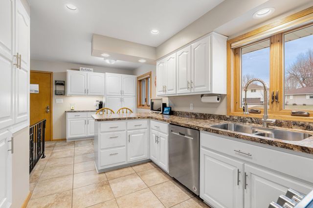 307 21st Street NW, Austin, MN 55912