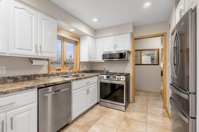 307 21st Street NW, Austin, MN 55912