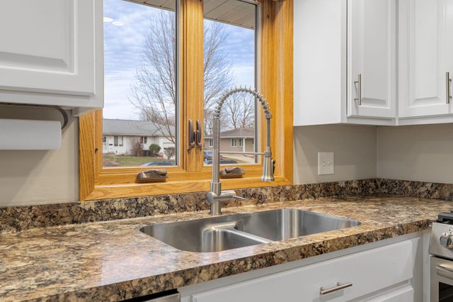 307 21st Street NW, Austin, MN 55912