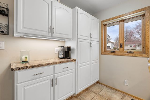 307 21st Street NW, Austin, MN 55912