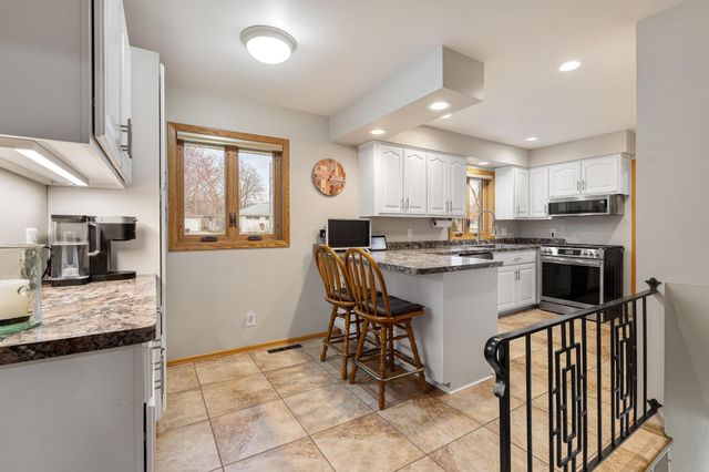 307 21st Street NW, Austin, MN 55912