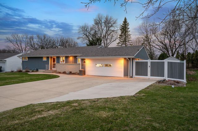 307 21st Street NW, Austin, MN 55912