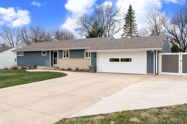 307 21st Street NW, Austin, MN 55912