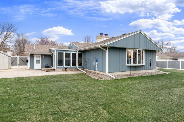 307 21st Street NW, Austin, MN 55912