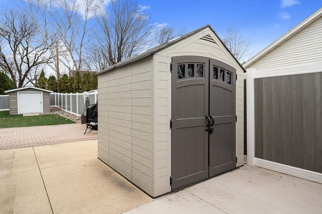 307 21st Street NW, Austin, MN 55912