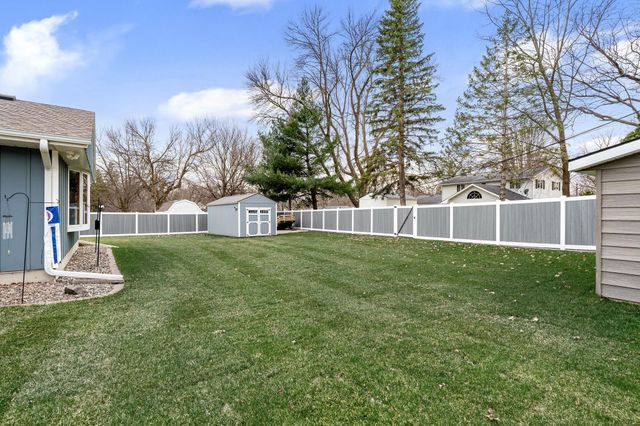 307 21st Street NW, Austin, MN 55912