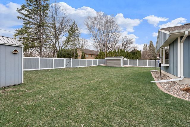 307 21st Street NW, Austin, MN 55912