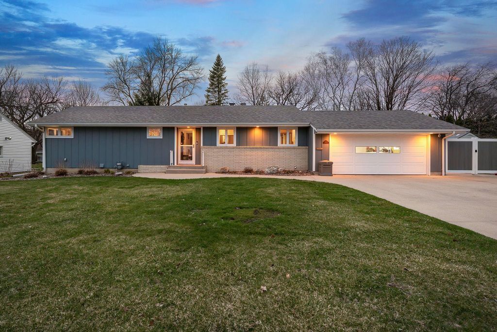 307 21st Street NW, Austin, MN 55912
