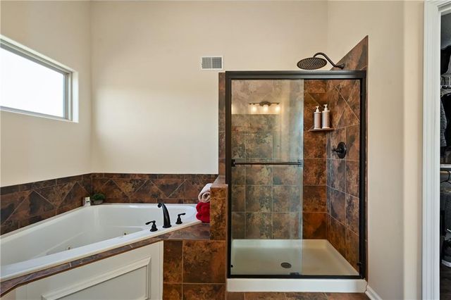 906 EVE ORCHID Drive, Greenwood, MO 64034