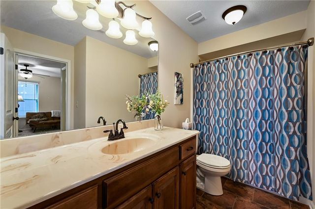 906 EVE ORCHID Drive, Greenwood, MO 64034