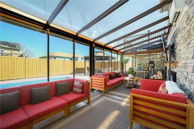 906 EVE ORCHID Drive, Greenwood, MO 64034