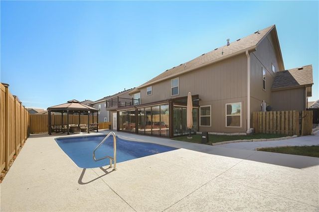 906 EVE ORCHID Drive, Greenwood, MO 64034