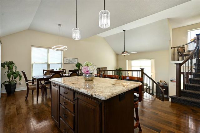 906 EVE ORCHID Drive, Greenwood, MO 64034