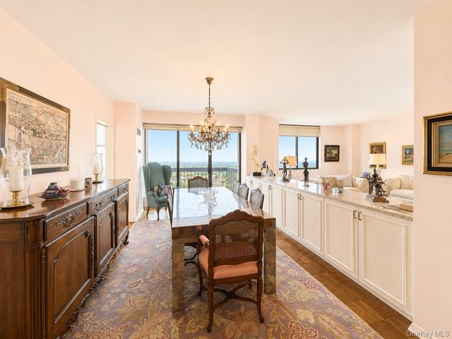 27010 Grand Central Parkway 21D, Floral Park, NY 11005