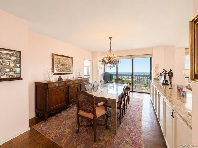 27010 Grand Central Parkway 21D, Floral Park, NY 11005