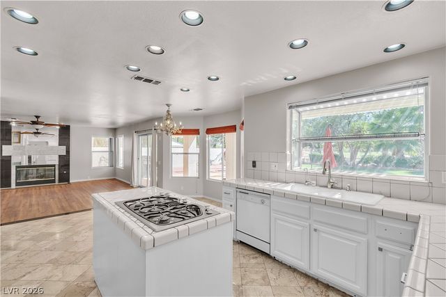 7421 Painted Shadows Way, Las Vegas, NV 89149