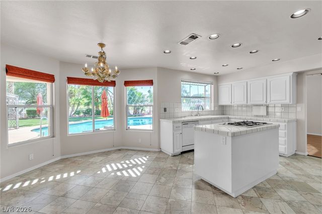 7421 Painted Shadows Way, Las Vegas, NV 89149