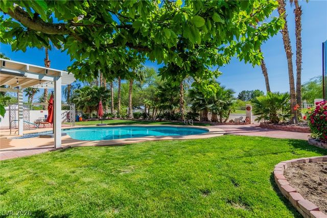 7421 Painted Shadows Way, Las Vegas, NV 89149