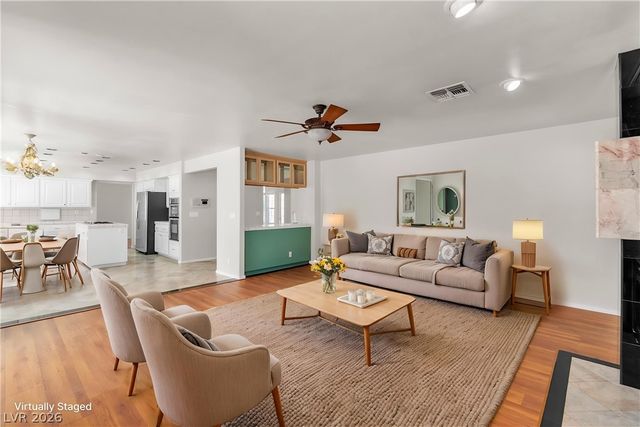 7421 Painted Shadows Way, Las Vegas, NV 89149