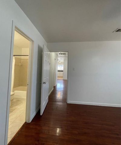 7679 Fallbrook Drive 7679, Houston, TX 77086