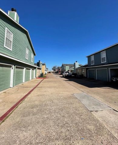 7679 Fallbrook Drive 7679, Houston, TX 77086