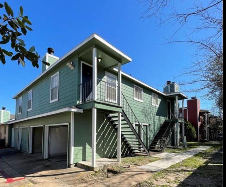 7679 Fallbrook Drive 7679, Houston, TX 77086