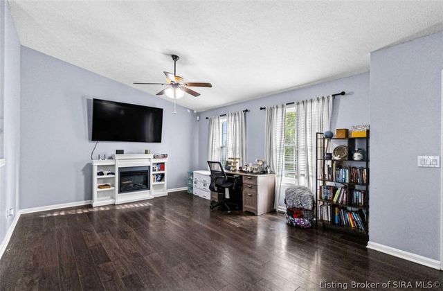 1205 Stonelilly Drive, Jeffersonville, IN 47130
