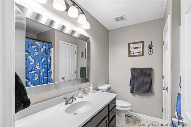 1205 Stonelilly Drive, Jeffersonville, IN 47130
