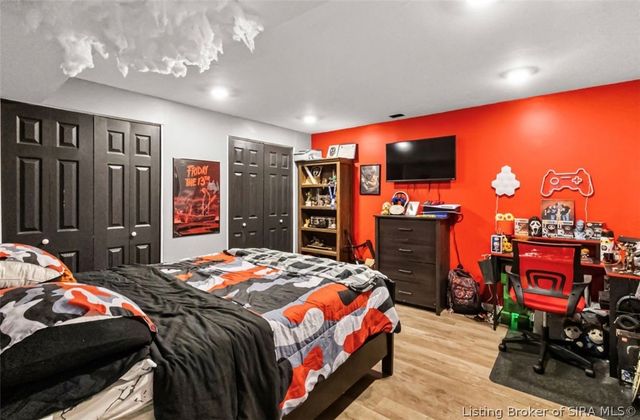 1205 Stonelilly Drive, Jeffersonville, IN 47130