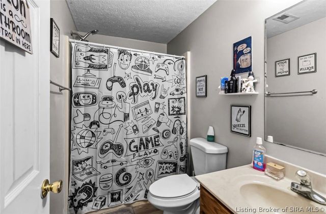 1205 Stonelilly Drive, Jeffersonville, IN 47130