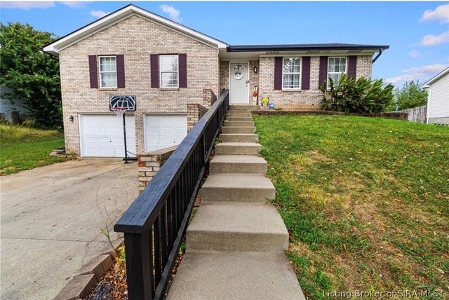 1205 Stonelilly Drive, Jeffersonville, IN 47130