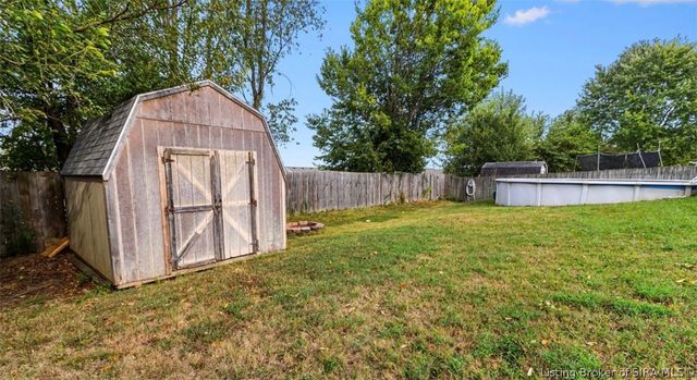 1205 Stonelilly Drive, Jeffersonville, IN 47130