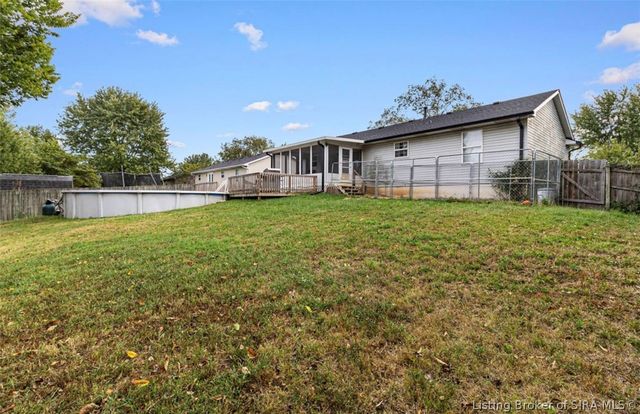 1205 Stonelilly Drive, Jeffersonville, IN 47130