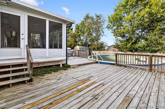 1205 Stonelilly Drive, Jeffersonville, IN 47130