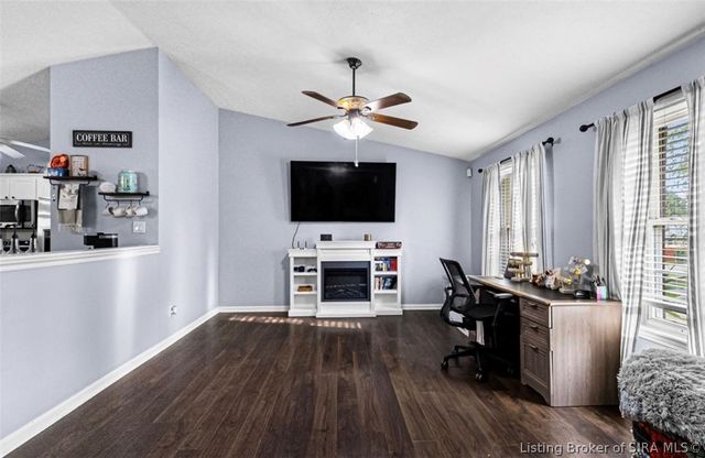 1205 Stonelilly Drive, Jeffersonville, IN 47130