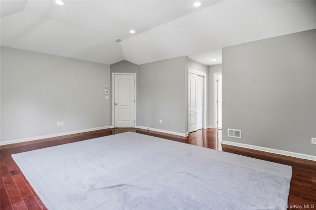 10 Osborne Lane, Greenvale, NY 11548