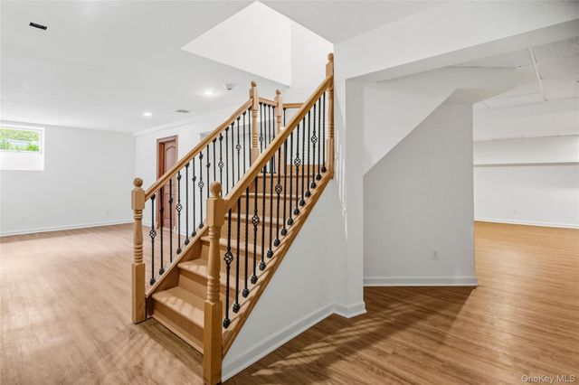 10 Osborne Lane, Greenvale, NY 11548