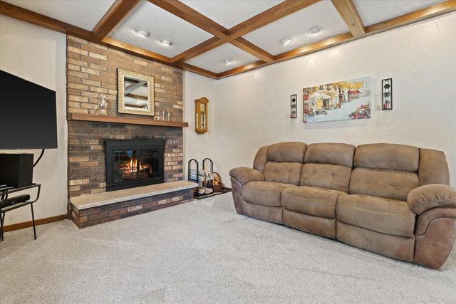 15255 Glenora COURT, New Berlin, WI 53151